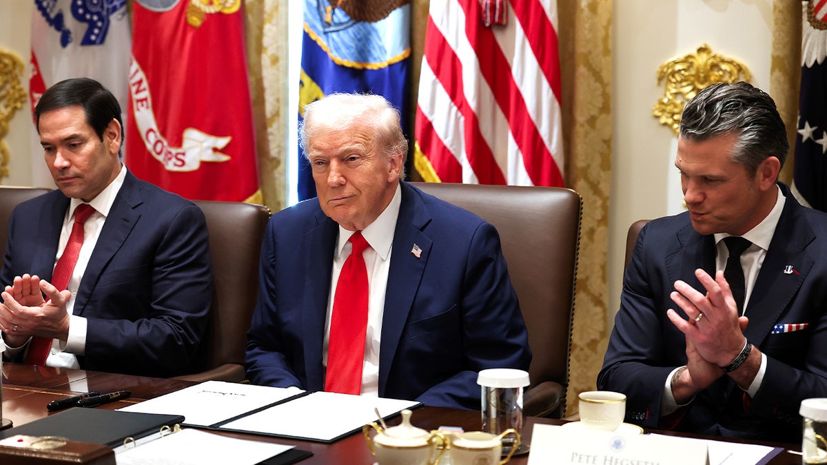 Trump in Cabinet meeting