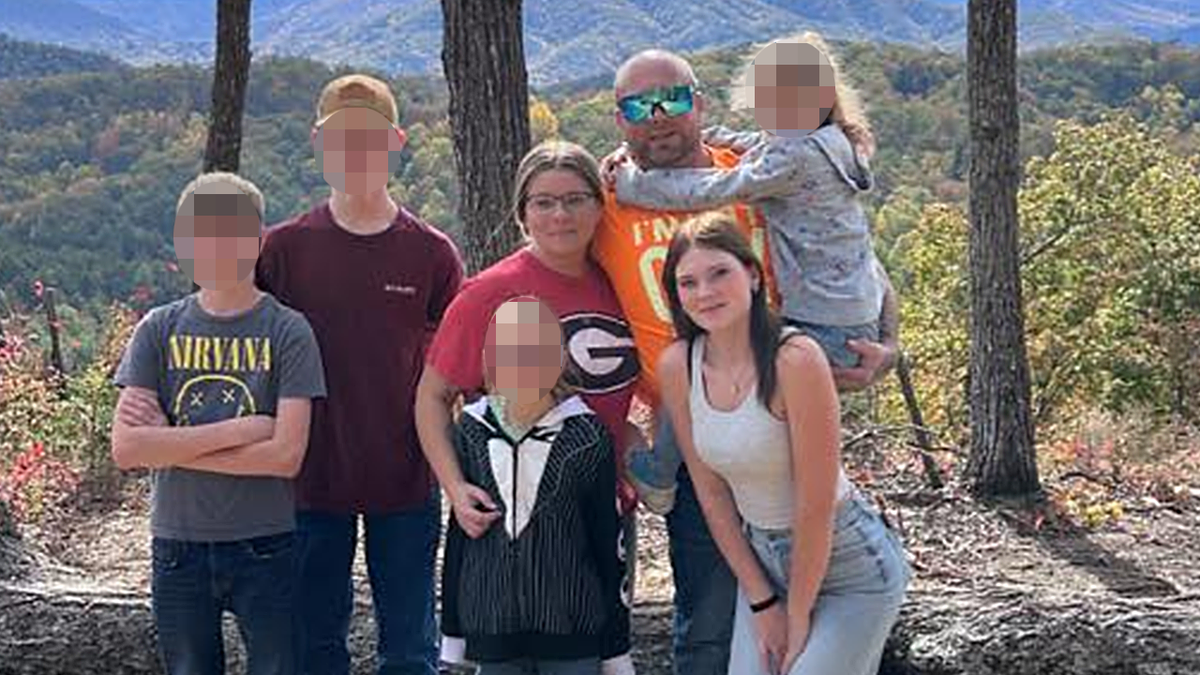 Kepner family photo, with juvenile siblings' faces blurred