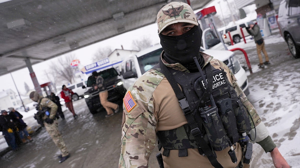 Federal law enforcement at a gas station in Minnesota