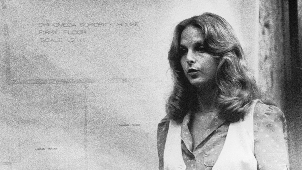 A young woman speaking in court during Ted Bundy's trial.