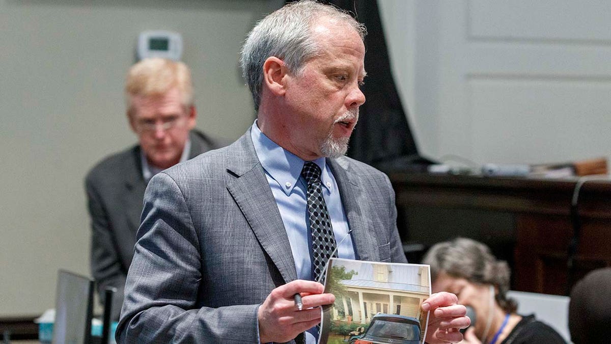 Prosecutor Creighton Waters questioning Alex Murdaugh in courtroom
