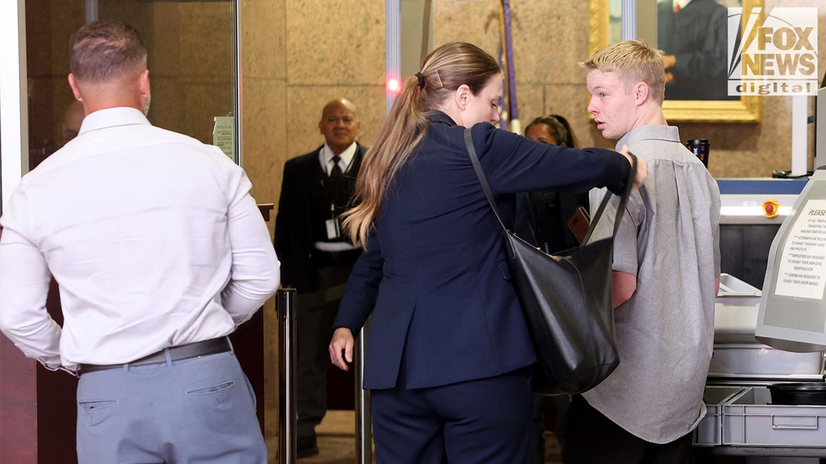 Timothy Hudson enters Miami Federal Court with public defender