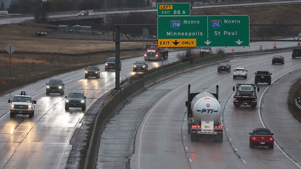 Traffic on Interstate Highway 35 (I-35) in Burnsville, Minnesota