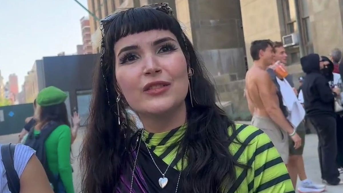 Lena Weissbrot standing outside Manhattan Criminal Court