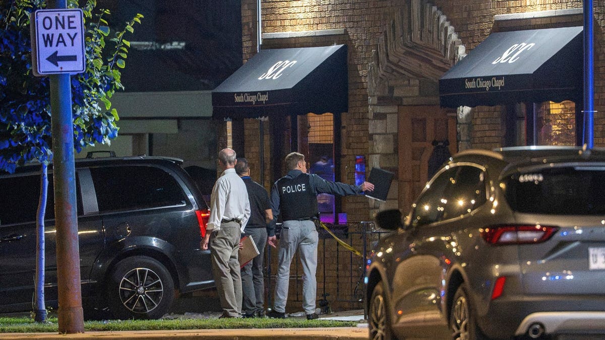Chicago police investigate South Chicago Chapel