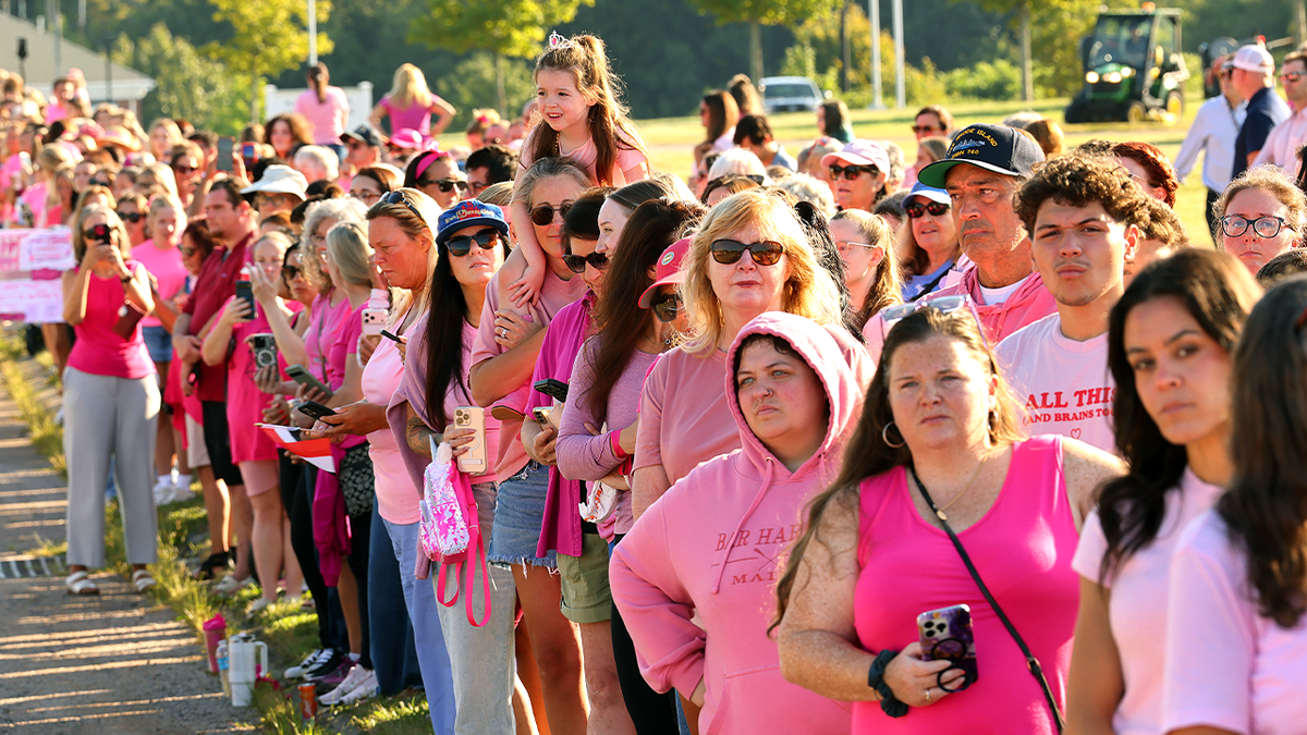 Hundreds of pink-clad supporters gather at courthouse ahead of Lindsay Clancy trial
